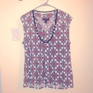 3/$15 Dana Buchman sleeveless blouse with pattern